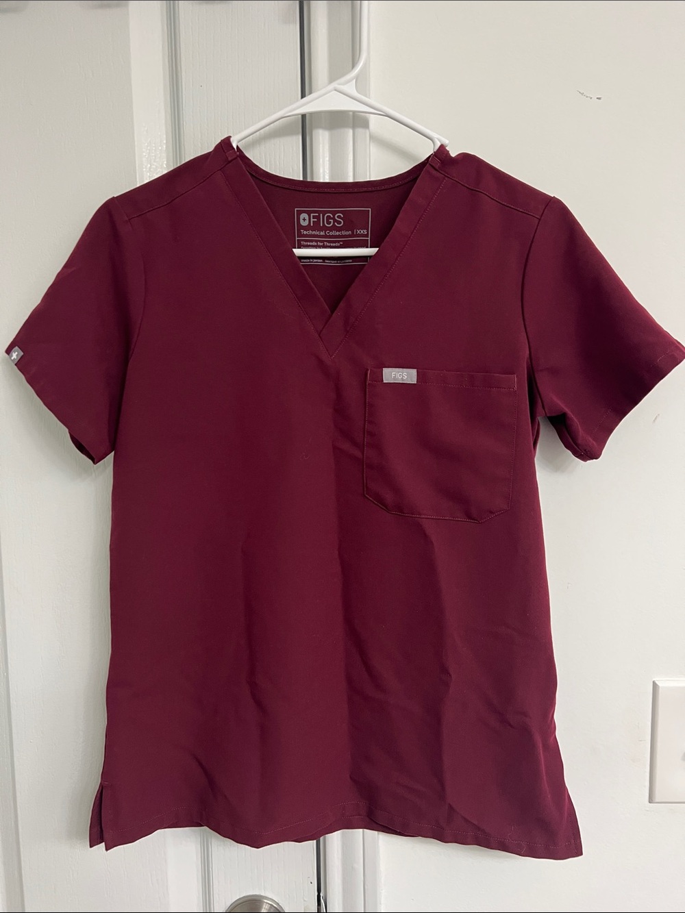 FIGS Women's V-Neck Scrub Top in Burgundy